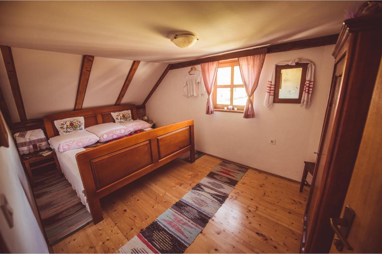 Pensjonat Country House Tunjina Kuca Stara Kapela Pavlovci Zewnętrze zdjęcie