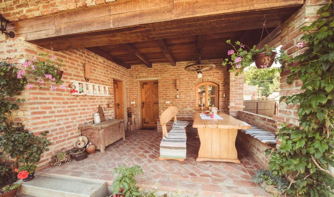 Pensjonat Country House Tunjina Kuca Stara Kapela Pavlovci Zewnętrze zdjęcie