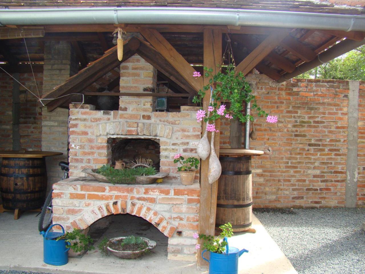 Pensjonat Country House Tunjina Kuca Stara Kapela Pavlovci Zewnętrze zdjęcie